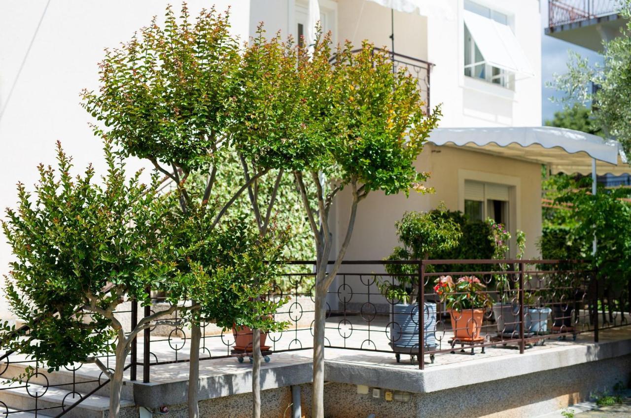 Apartments Jele Malinska Exterior foto